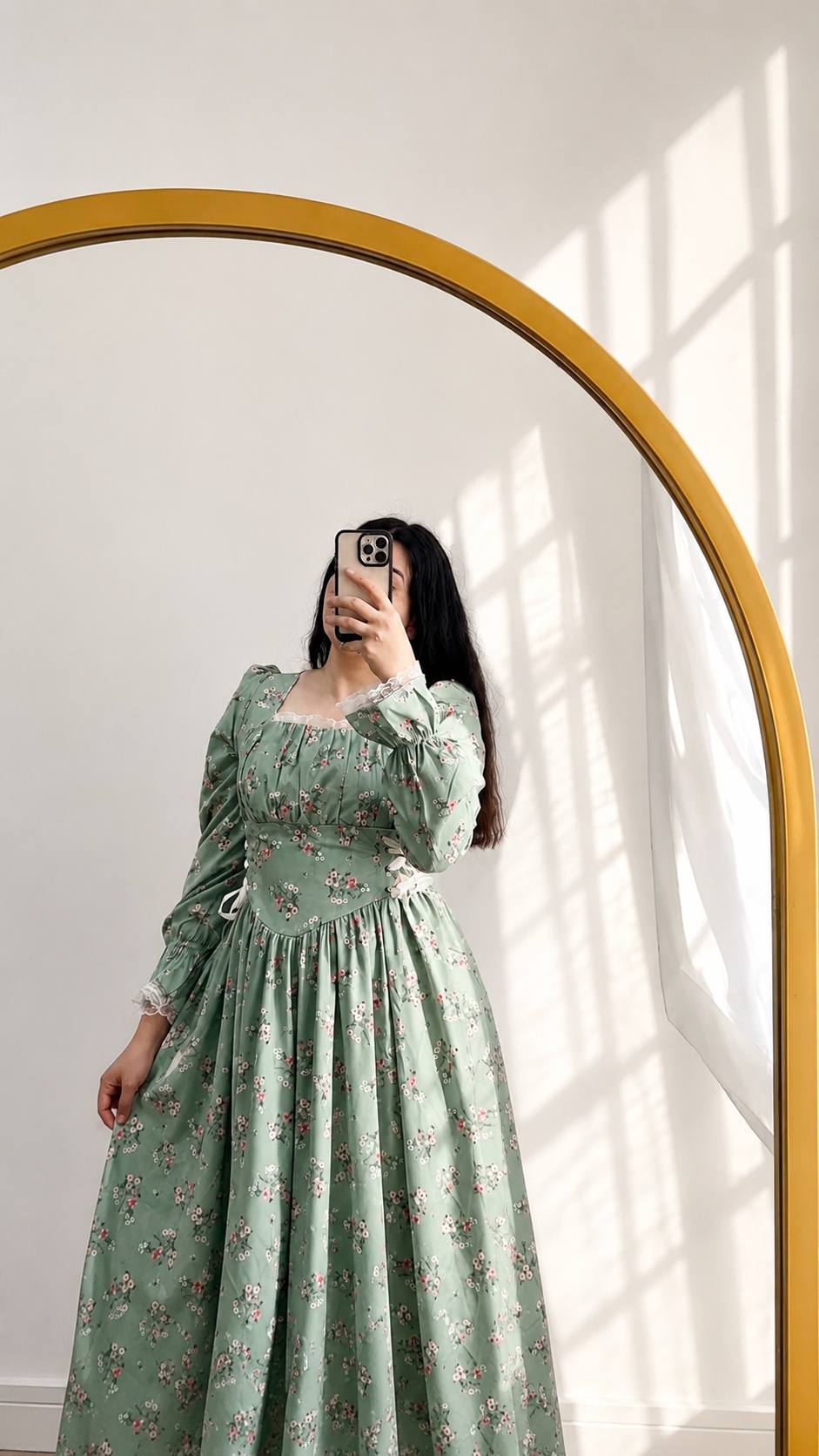 green dress